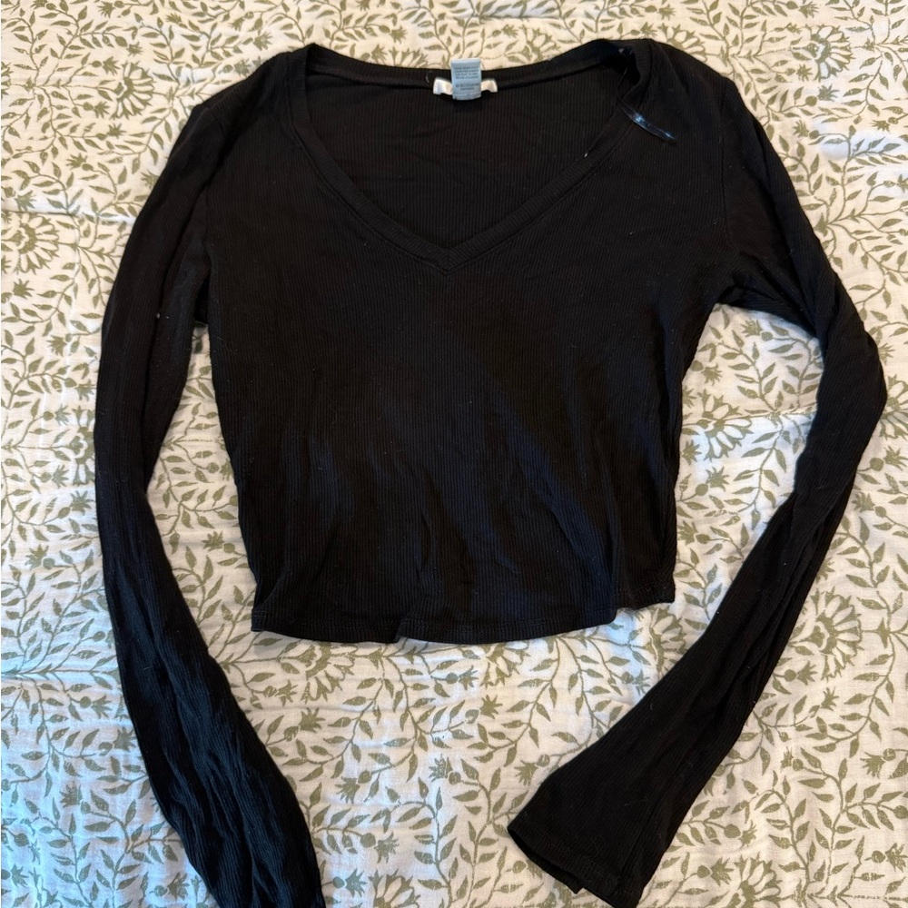 Bozzolo Black Fitted Long Sleeve Crop Blouse